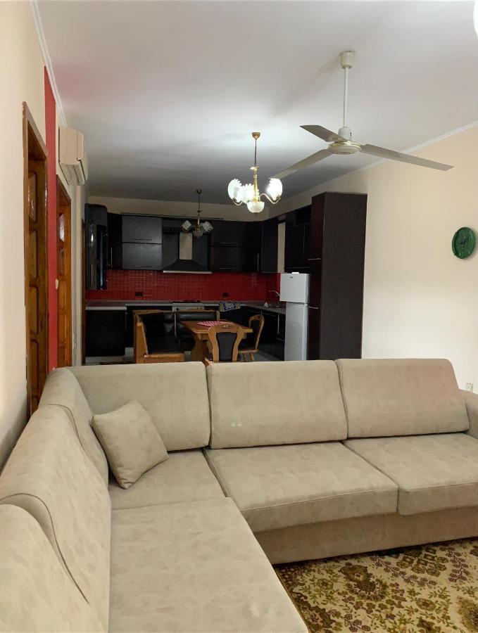 Shtepi Me Qera Fier Villa Exterior photo